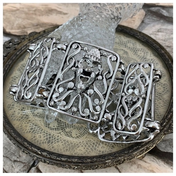 Vintage Selro Selini Signed Jester Clown Silver Plated Wide Panel Link Bracelet - Picture 8 of 10